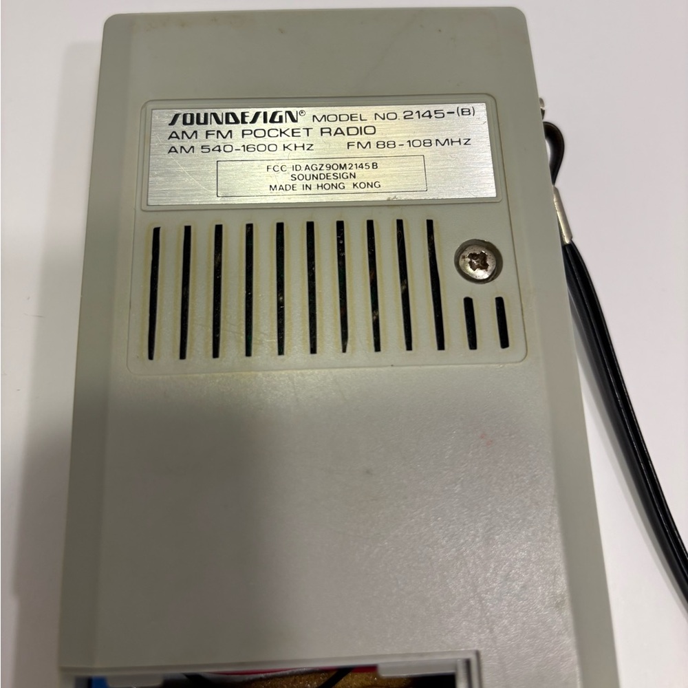 VTG Sound Design 1980 Pocket Radio AM-FM Handheld Retro Conversation Starter - Picture 10 of 10